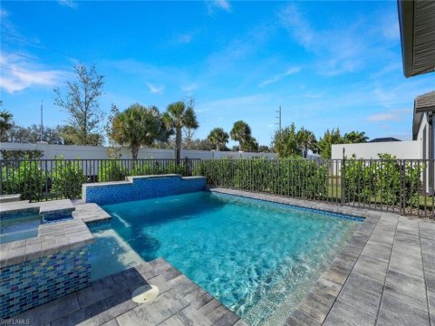 Abaco Pointe Naples Real Estate