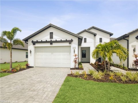 Abaco Pointe Real Estate