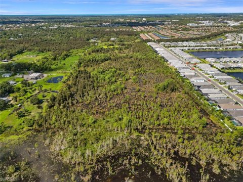 Acreage Header Real Estate