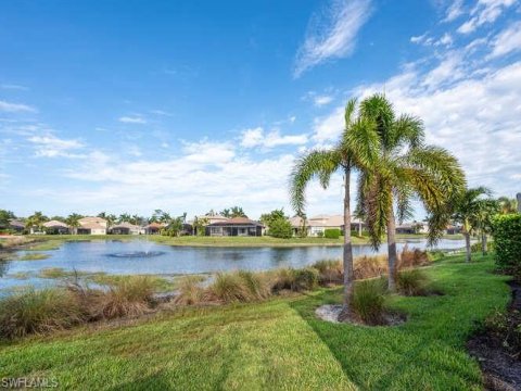 Andalucia Naples Real Estate