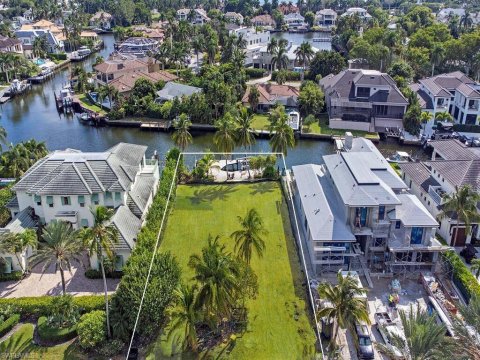 Aqualane Shores Naples Florida Real Estate