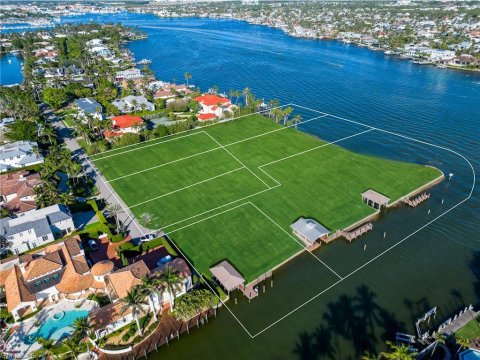 Aqualane Shores Naples Real Estate