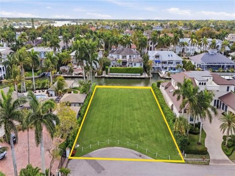 Aqualane Shores Real Estate