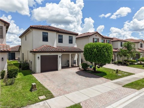 Ave Maria Real Estate