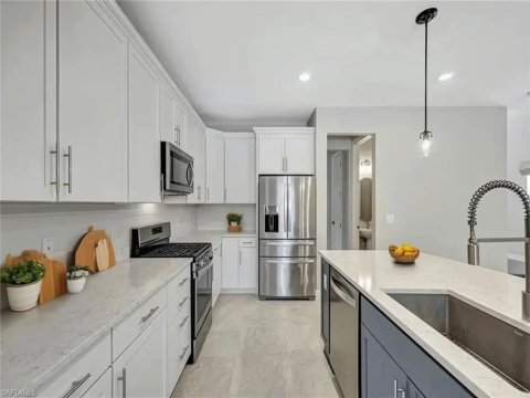 Avery Square Naples Florida Homes for Sale