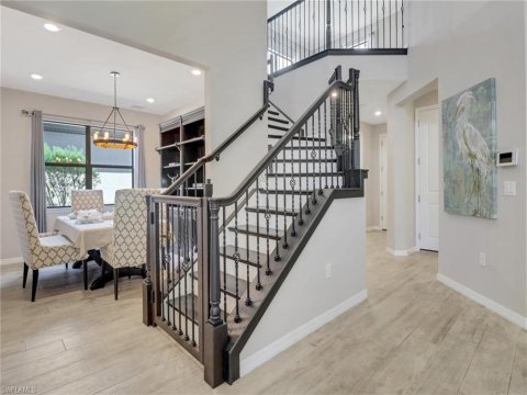 Avery Square Naples Florida Real Estate