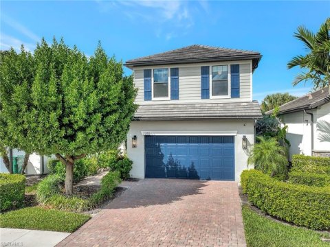 Avery Square Naples Florida Real Estate