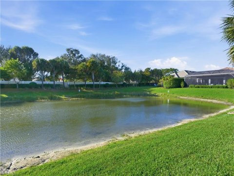 Avery Square Naples Florida Real Estate