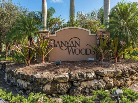 Banyan Woods Naples Florida Real Estate