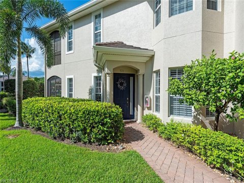 Banyan Woods Naples Real Estate