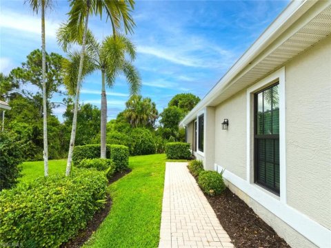 Berkshire Lakes Naples Florida Condos for Sale
