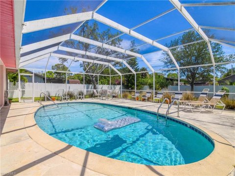 Bonita Shores Real Estate
