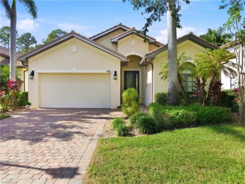 Bucks Run Naples Real Estate