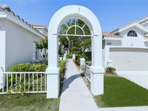 Calusa Bay North Naples Real Estate