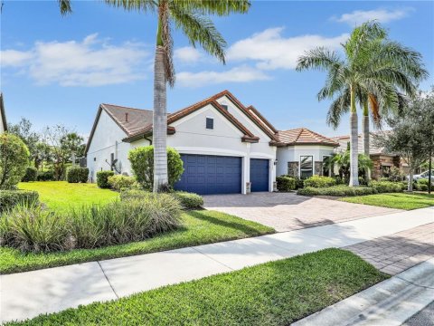 Camden Lakes Naples Florida Homes for Sale