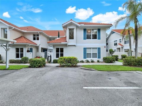 Carlton Lakes Naples Florida Condos for Sale