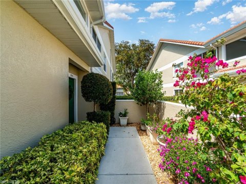 Carlton Lakes Naples Real Estate