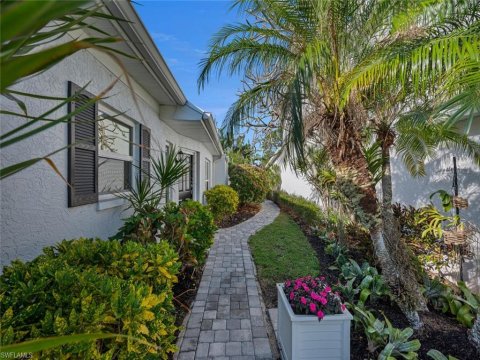 Carriage Circle Of Naples Naples Real Estate