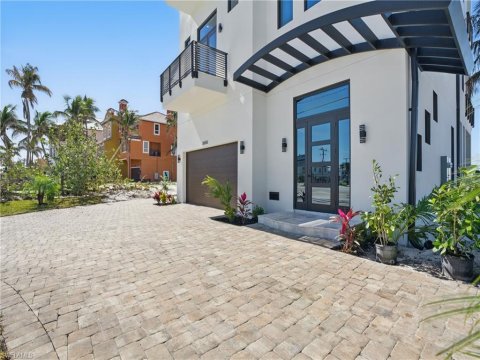 Cases Fort Myers Beach Real Estate