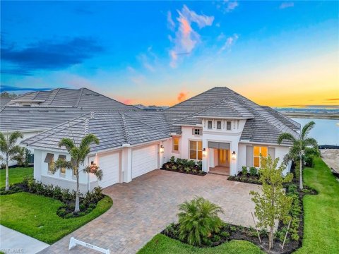 Caymas Naples Real Estate