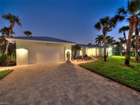 Chateaux Sur Mer Unrec Sanibel Florida Real Estate