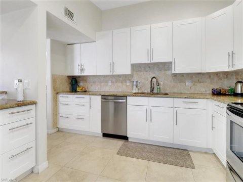 Coach House Naples Florida Condos for Sale