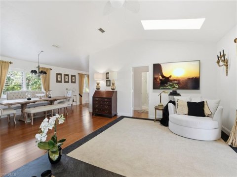 Coach House Naples Real Estate