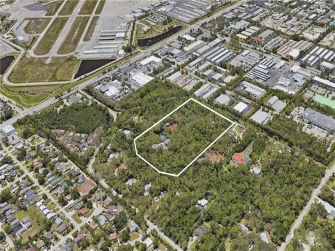 Coconut Creek Naples Real Estate