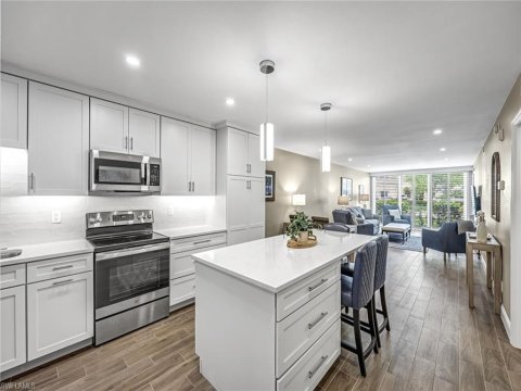 Coquina Sands Naples Real Estate