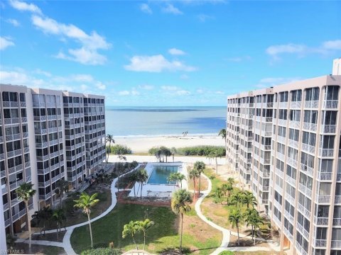 Creciente Fort Myers Beach Florida Real Estate