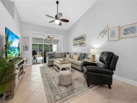 Crown Pointe Naples Florida Condos for Sale