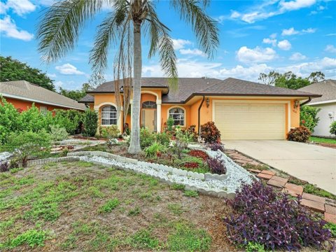 Crown Pointe Naples Florida Homes for Sale
