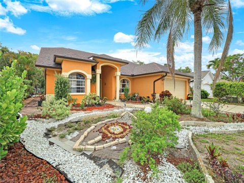 Crown Pointe Naples Florida Homes for Sale