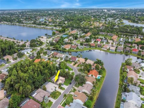 Crown Pointe Naples Florida Homes for Sale