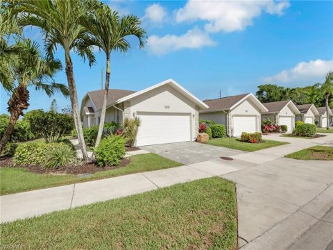 Crown Pointe Naples Florida Homes for Sale