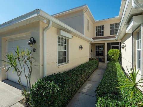 Crown Pointe Naples Florida Real Estate