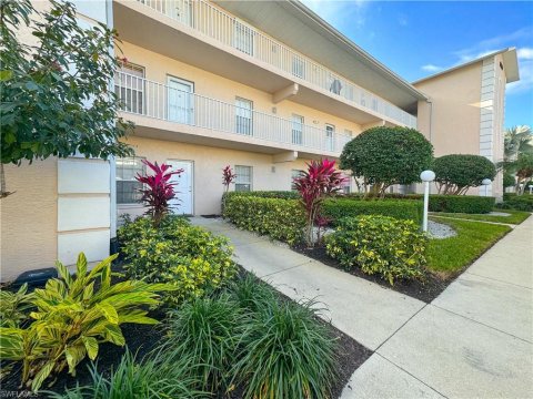 Cypress Glen Naples Florida Condos for Sale