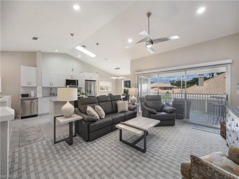 Emerald Bay Naples Florida Condos for Sale
