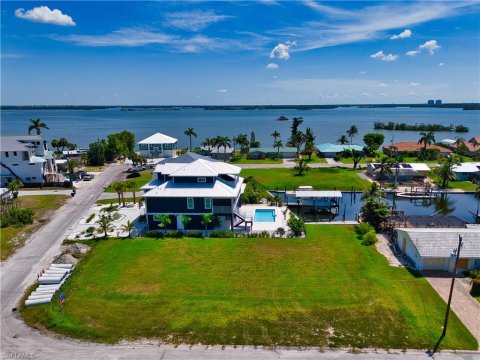 Fairview Isles Real Estate