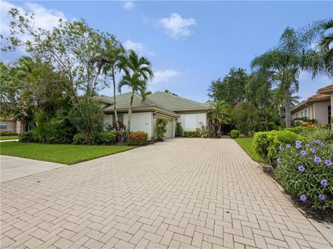 Forest Glen Naples Florida Condos for Sale