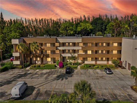 Forest Lakes Naples Florida Condos for Sale