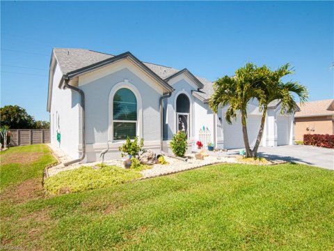 Fountain Lakes Estero Real Estate