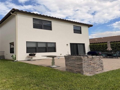 Fronterra Naples Florida Real Estate