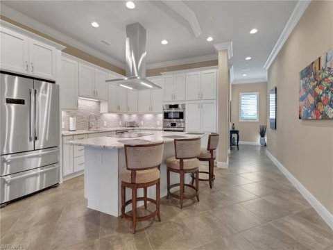 Genova Estero Real Estate