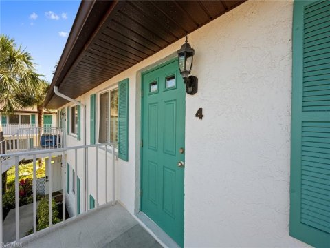 Glades Naples Florida Condos for Sale