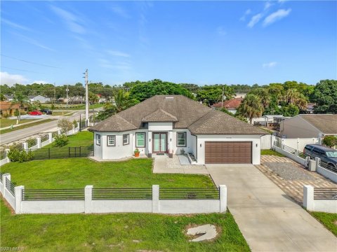 Golden Gate City Naples Real Estate