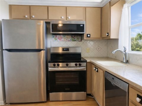 Golden Gate Naples Florida Condos for Sale
