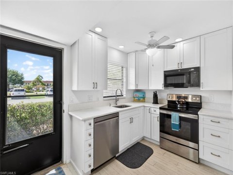 Golden Gate Naples Florida Condos for Sale
