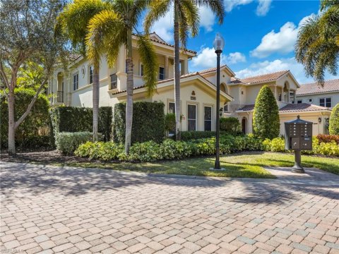 Grey Oaks Naples Florida Condos for Sale