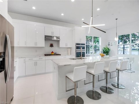 Hacienda Lakes Naples Florida Condos for Sale